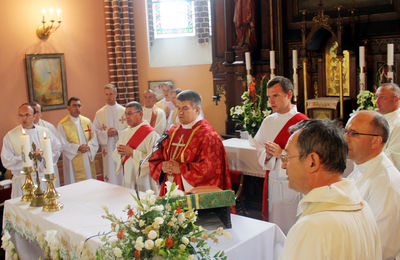 Grupy Kaliskie na Eucharystii w Klonowej