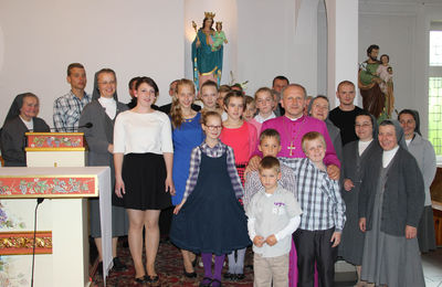 Biskup Buzun odwiedził Dom Dziecka w Dobieszczyźnie 