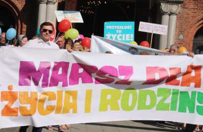 Marsz dla Życia i Rodziny przeszedł po raz 5. ulicami Ostrowa Wlkp.