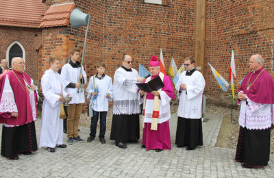 Poświęcienie prac materialnych w parafii w Stawiszynie