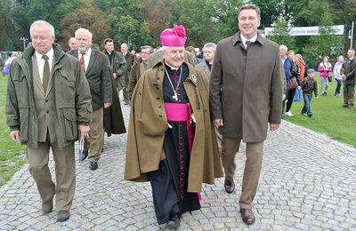 Biskup Edward z Leśnikami na Jasnej Górze