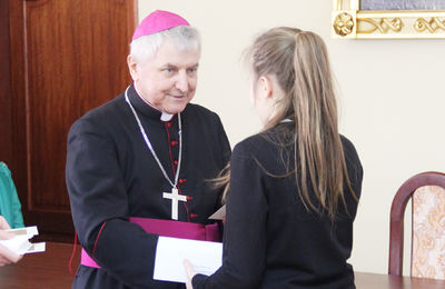 Wręczenie stypendiów im. bł. Jana Pawła II