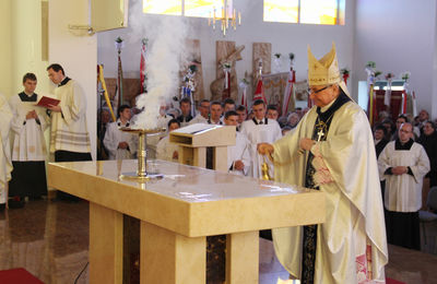 Konsekracja kościoła MB Fatimskiej w Ostrowie Wlkp. 