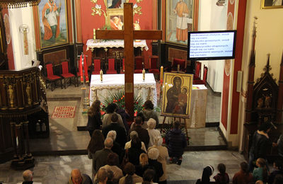 Kościół Świętego Gotarda i Symbole ŚDM 