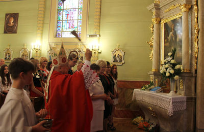 Poświecenie odnowionej świątyni w Tłokinii Kościelnej 