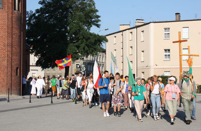 Pielgrzymi z grupy zielonej wyruszyli z Konkatedry