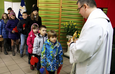 Peregrynacja relikwii Jana Pawła II po szkołach – Bukownica