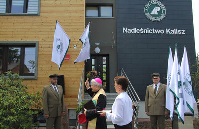 Bp Edward poświęcił siedzibę Nadleśnictwa Kalisz 