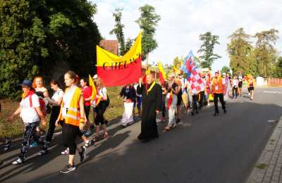 Grupa żółto - czerwona z Chełmc wyruszyła w drogę do Jasnogórskiej Pani