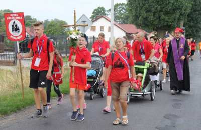 Grupa czerwona z Koźmina Wielkopolskiego po raz 25. w drodze do Matki