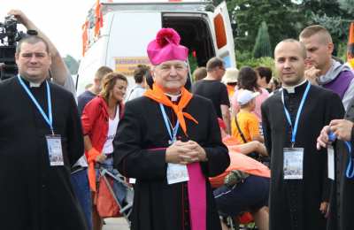 Biskup Edward Janiak pożegnał kaliskich pielgrzymów