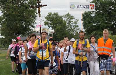 Grupa różana po raz 10.  pielgrzymuje do Pani Jasnogórskiej