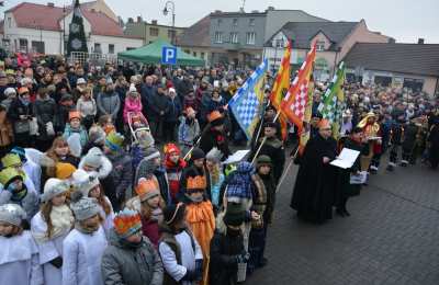 Orszak Trzech Króli przeszedł ulicami Grabowa nad Prosną