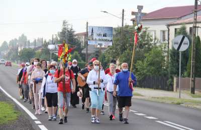 Kaliscy pielgrzymi w drodze do Świętego Józefa - dzień drugi