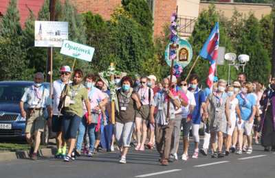 383. Kaliska i 29. Diecezjalna Piesza Pielgrzymka na Jasną Górę wyruszyła na pątniczy szlak