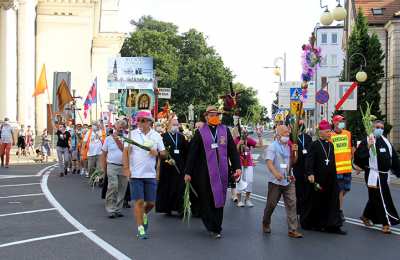 Pątnicy kaliskiej pielgrzymki wrócili od Maryi do Józefa cz. 1.