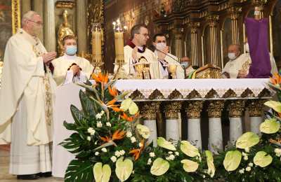 Ingres biskupa kaliskiego  Damiana Bryla do katedry pw. św. Mikołaja