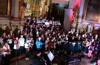 Koncert "Pieśni polskie zaśpiewajmy razem" w Kaliszu