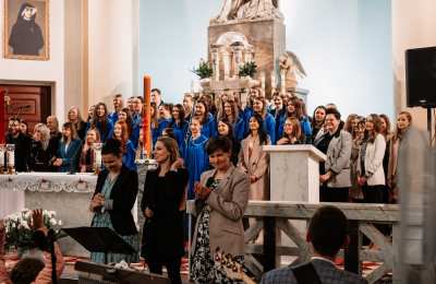 20. Wielkanocny Koncert zespołu "Emmanuel" oraz chóru "Płomień Nadziei"