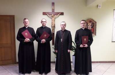 Neoprezbiterzy otrzymali dekrety