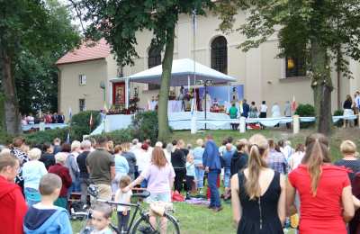 Suma odpustowa w Sanktuarium Matki Bożej Pocieszenia w Lutogniewie