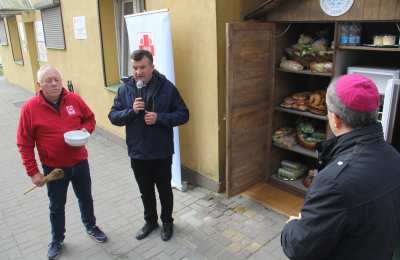 Przy Kaliskim Domu Opieki Caritas otwarto i poświęcono "Jadłodzielnię"