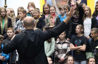 Parafia Wszystkich Świętych w Liskowie - wizyta relikwii bł. Carlo Acutisa