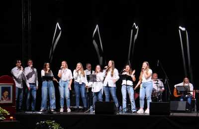 Koncert uwielbienia i katecheza przy relikwiach bł. Carlo Acutisa