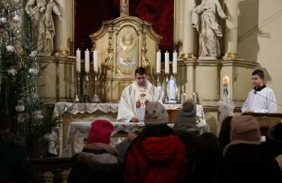 19. grudnia: W złoczewskim kościele klasztornym Sióstr Kamedułek uczczono św. Józefa