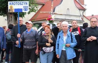 Krotoszyńskie granaty w drodze do Maryi