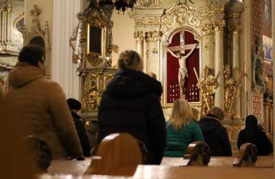 W katerze kaliskiej modlono się w intencji ofiar wykorzystania seksualnego
