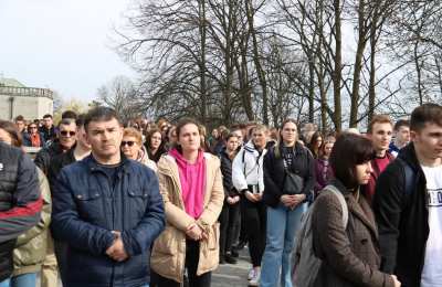 Maturzyści diecezji kaliskiej modlili się na Jasnej Górze