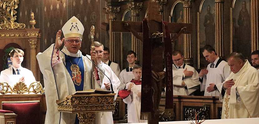 Święto NMP Królowej Polski – Msza św. w intencji Ojczyzny w kaliskiej katedrze