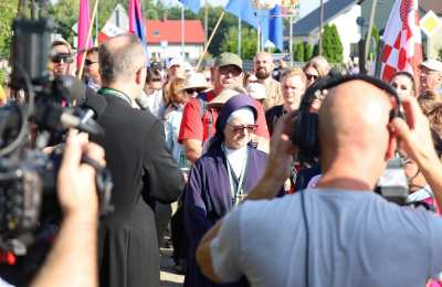 Bp Damian Bryl pożegnał pątników 388. Kaliskiej i 34. Diecezjalnej Pieszej Pielgrzymki na Jasną Górę