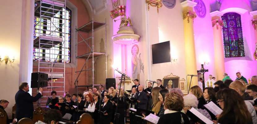 135 lecie Chóru św. Grzegorza oraz 30 lecie Młodzieżowego Chóru Marcinki z Odolanowa