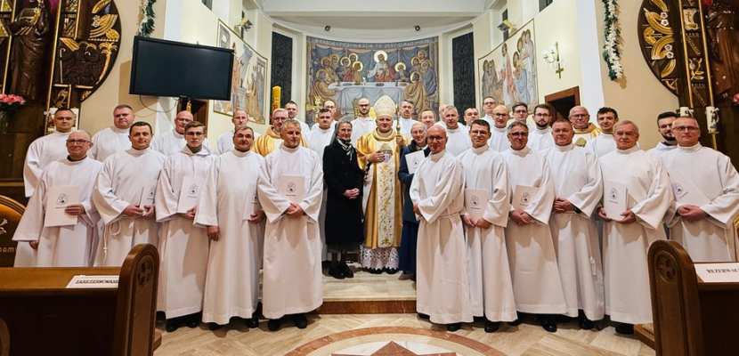 Bp Łukasz Buzun ustanowił nadzwyczajnych szafarzy Komunii Świętej