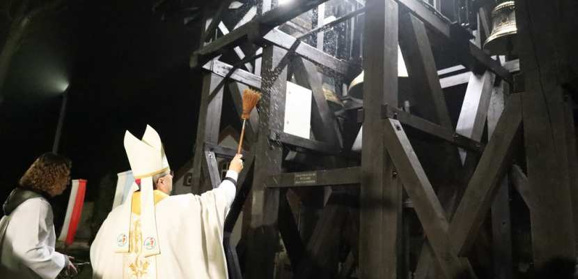 Poświęcenie nowego dzwonu w Czerminie