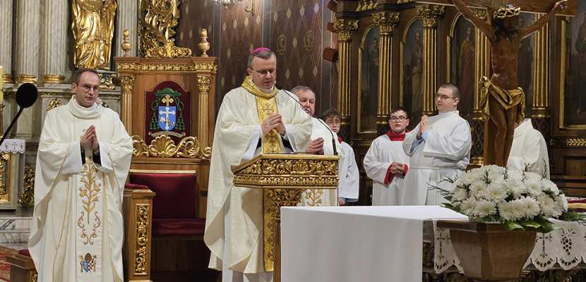 Msza św. za Królów i Władców Polski była sprawowana w katedrze kaliskiej