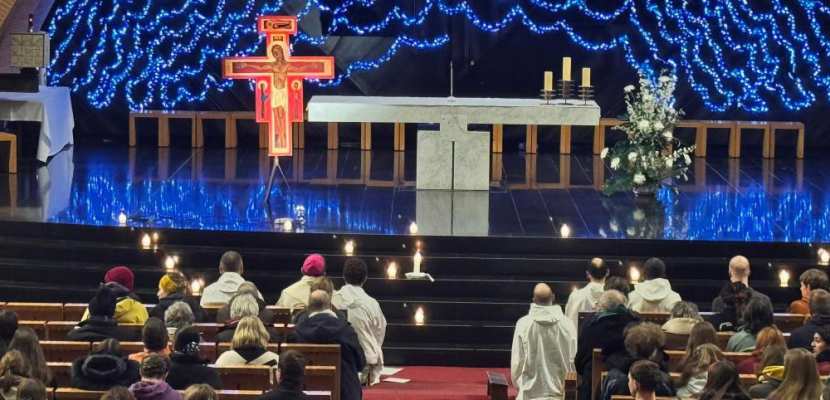 Wierni z diecezji kaliskiej na 48. Europejskim Spotkaniu Młodych w Paryżu