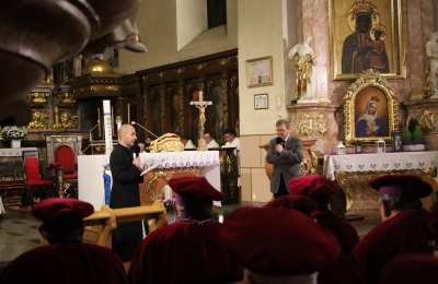 W drodze do Betlejem uczymy się rodzinnej miłości - grudniowa modliwa za rodziny