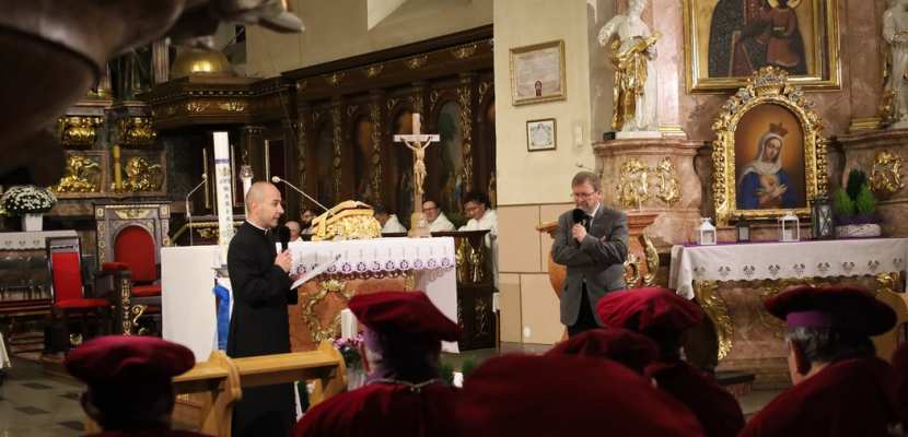 W drodze do Betlejem uczymy się rodzinnej miłości - grudniowa modliwa za rodziny