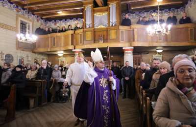 Poświęcenie odnowionego wnętrza kościoła pw. św. Andrzeja Apostoła w Golinie