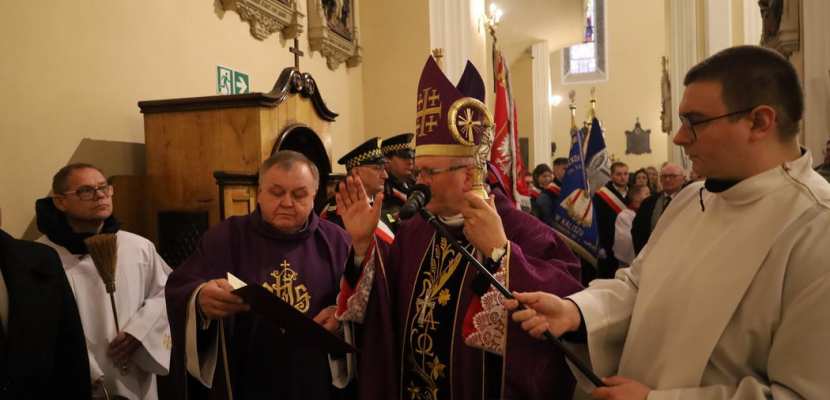 Poświęcenie tablicy i Msza Św. za śp. ks. Józefa Sieradzana w katedrze kaliskiej
