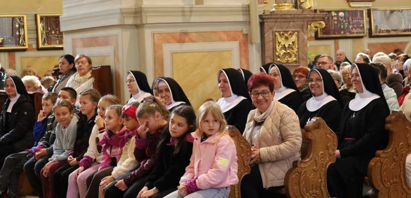 Siostry ze Zgromadzenia Sióstr Franciszkanek Rodziny Maryi z całej Polski zawierzyły się św. Józefowi