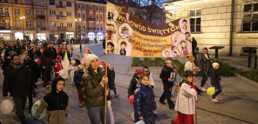 Korowód Świętych i Bal Świętych w Kaliszu